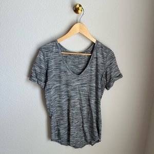 Lululemon v neck space dye tee, size 8